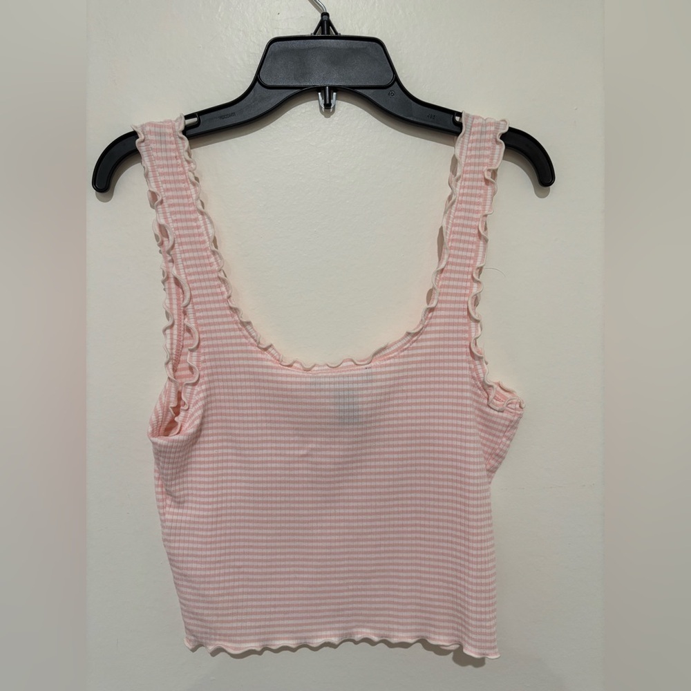Forever 21 Pink Ruffle Top size medium - Picture 4 of 5